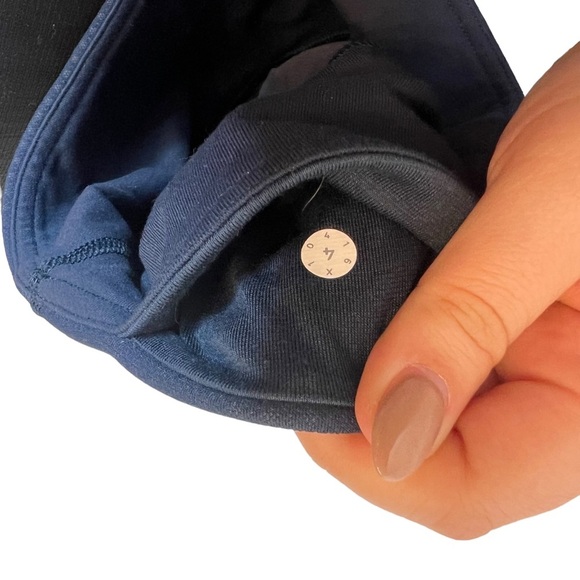 Lululemon Navy High-Waisted Legging - Picture 7 of 12